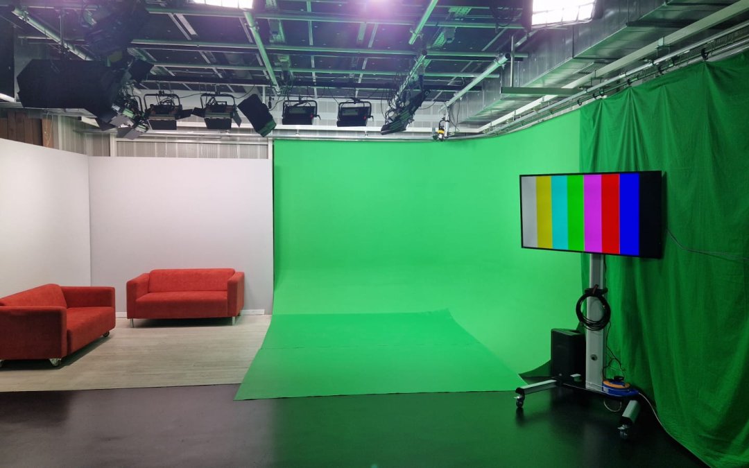 Rey Juan Carlos University once again places its trust in Telefónica Servicios Audiovisuales for the expansion of its TV virtual studio